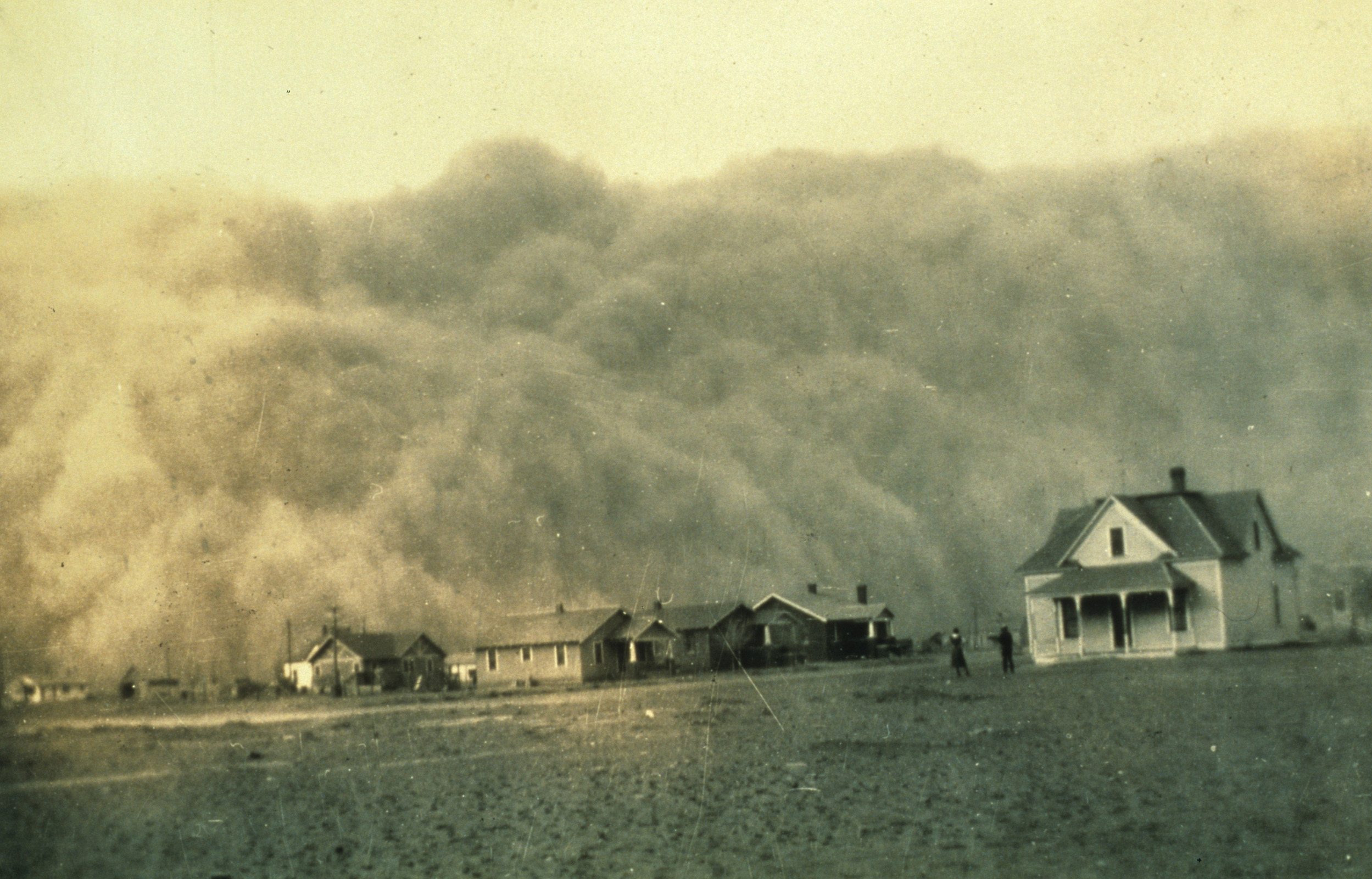 A monster dust storm approaches Stratford, Texas, on April 18, 1935, during the great Dust Bowl tragedy of the 1930s., Image: 50317478, License: Rights-managed, Restrictions: NC WEB BL LN, Model Release: no, Credit line: MCT / Newscom / Profimedia